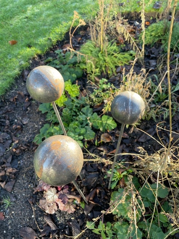 Rusty Ball top plant supports/stakes allium garden art 3ft TRIO