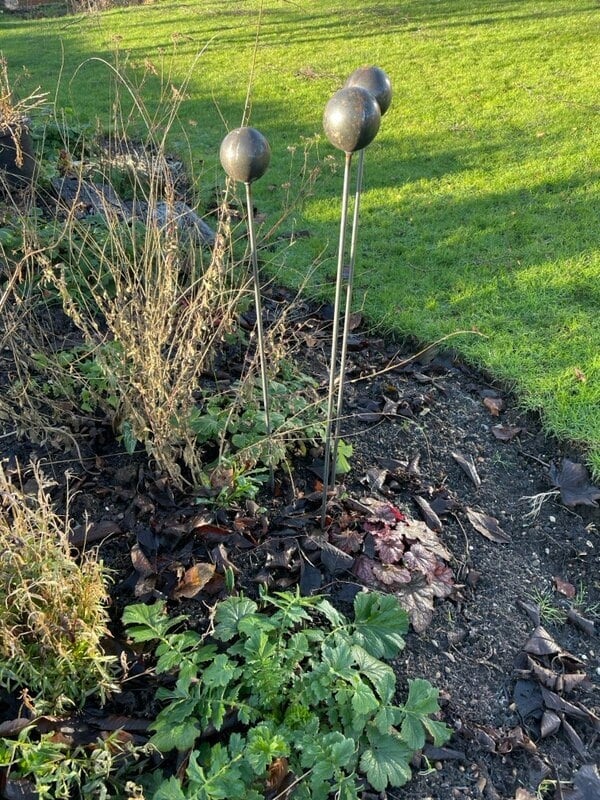 Rusty Ball top plant supports/stakes allium garden art 3ft TRIO