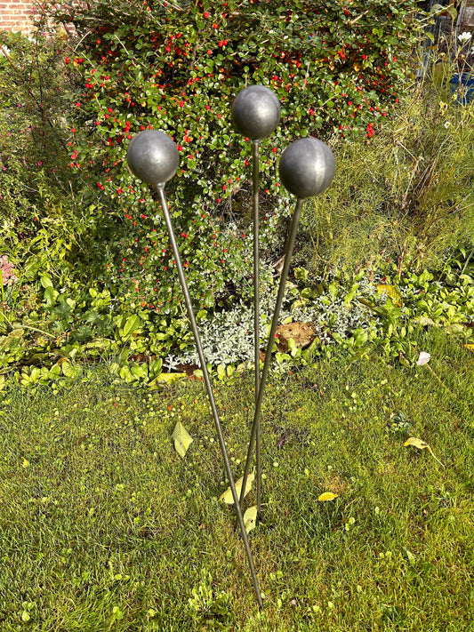 Rusty Ball top plant supports/stakes allium garden art 3ft TRIO